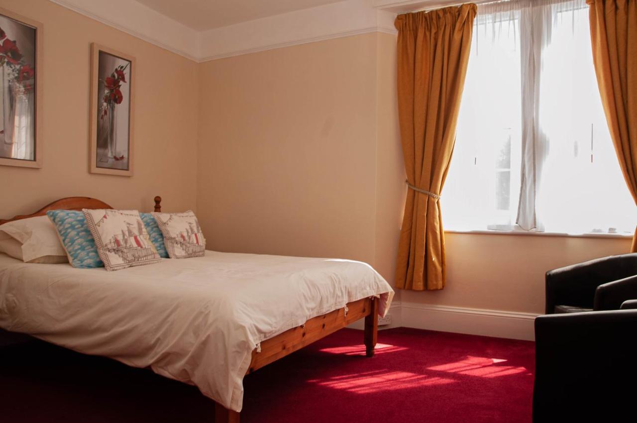 St Marguerite Bed & Breakfast Paignton Bagian luar foto